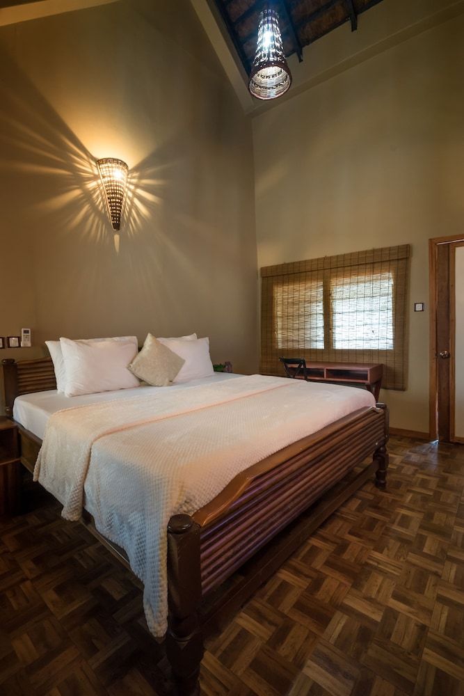 Maaha Beach Resort Standard Room 2