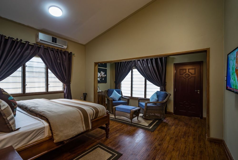 Maaha Beach Resort Executive Suite 2