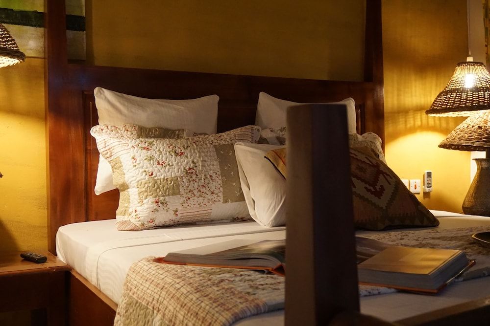 Accra Royal Castle Apartments & Suites Luxury Suite, 1 King Bed, Terrace, Poolside 4