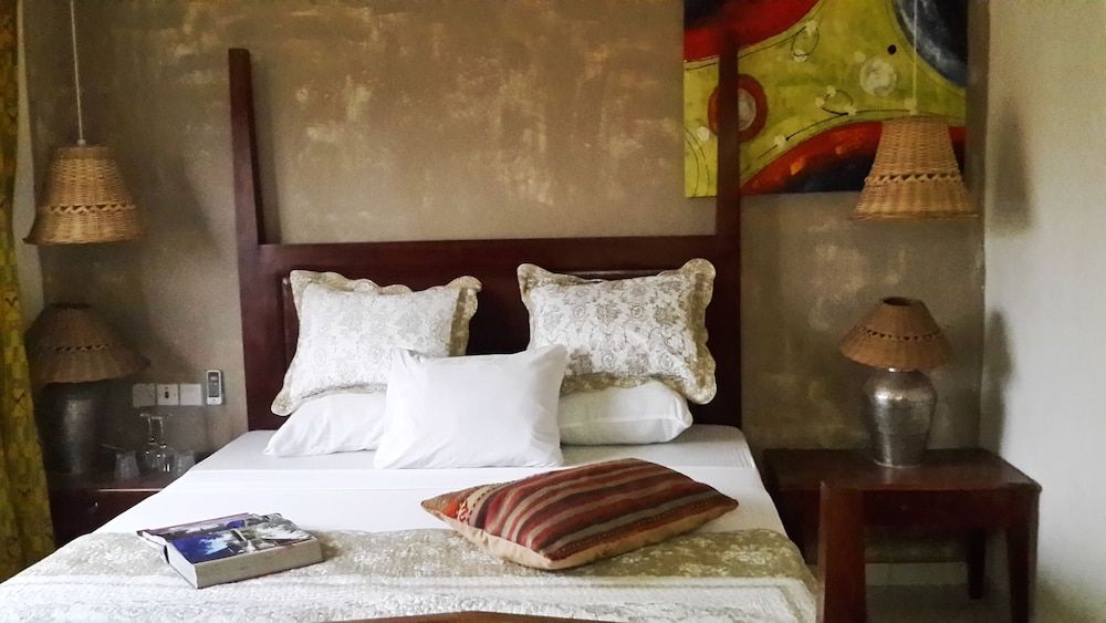 Accra Royal Castle Apartments & Suites Executive Suite, Balcony, Hill View