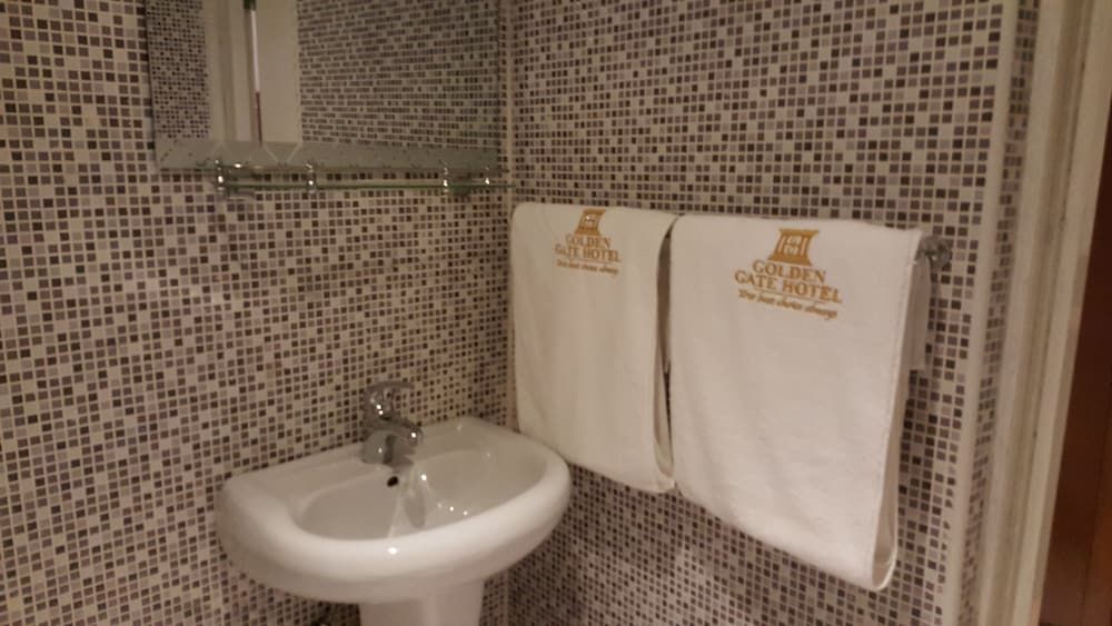 Golden Gate Hotel Twin Room 7