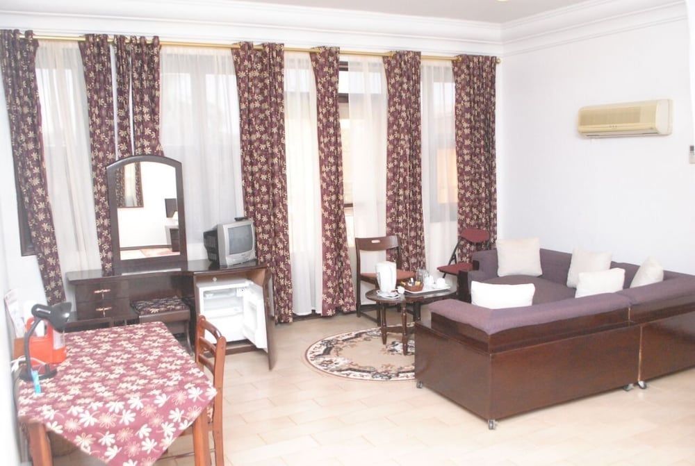 Roc Heights Lodge Standard Suite, Accessible 6