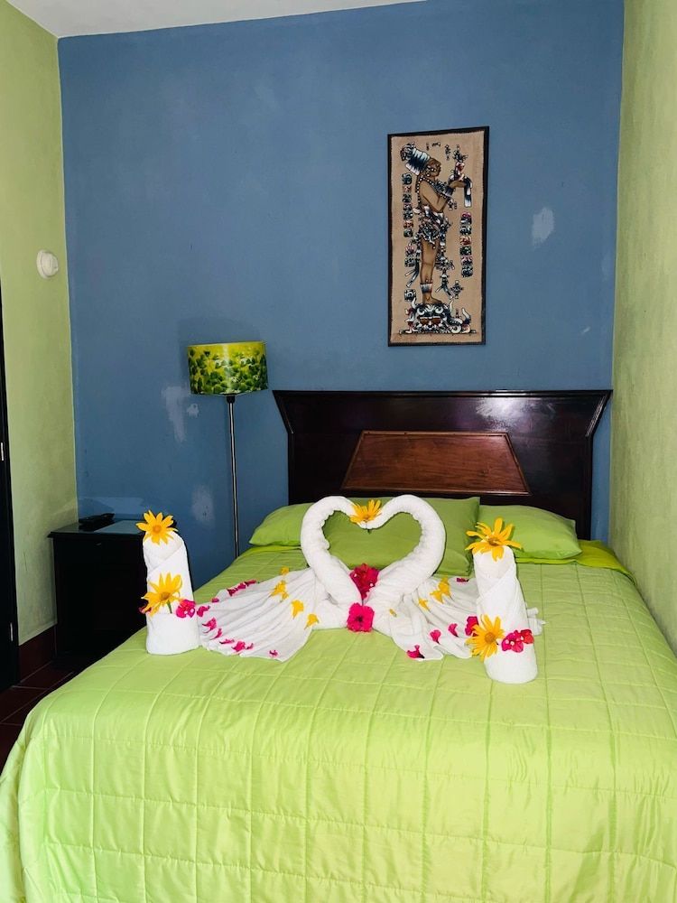 Hotel La Ribiera del Lago Peten Itza Room, 1 Queen Bed 4