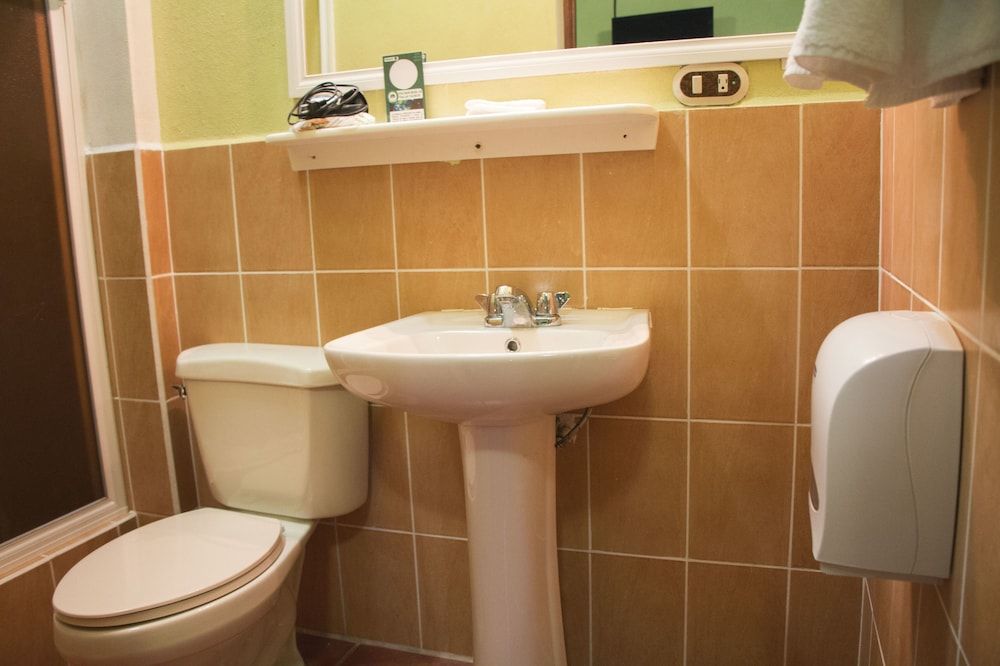 Hotel La Ribiera del Lago Peten Itza Room, 1 Queen Bed 5