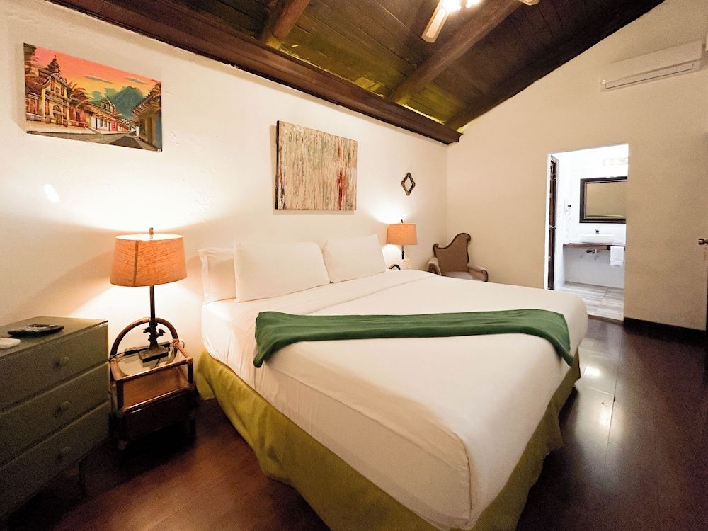 El Carmen Hotel Deluxe Double Room, 1 King Bed 7