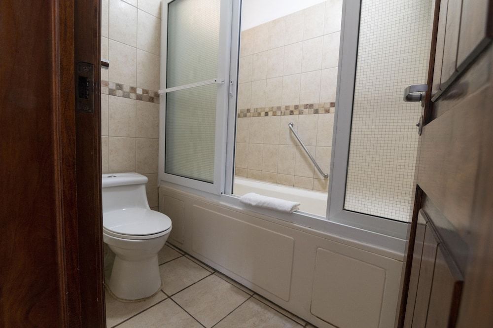 Hotel Cayman Suites Junior Room, 1 Bedroom, Beach View 6