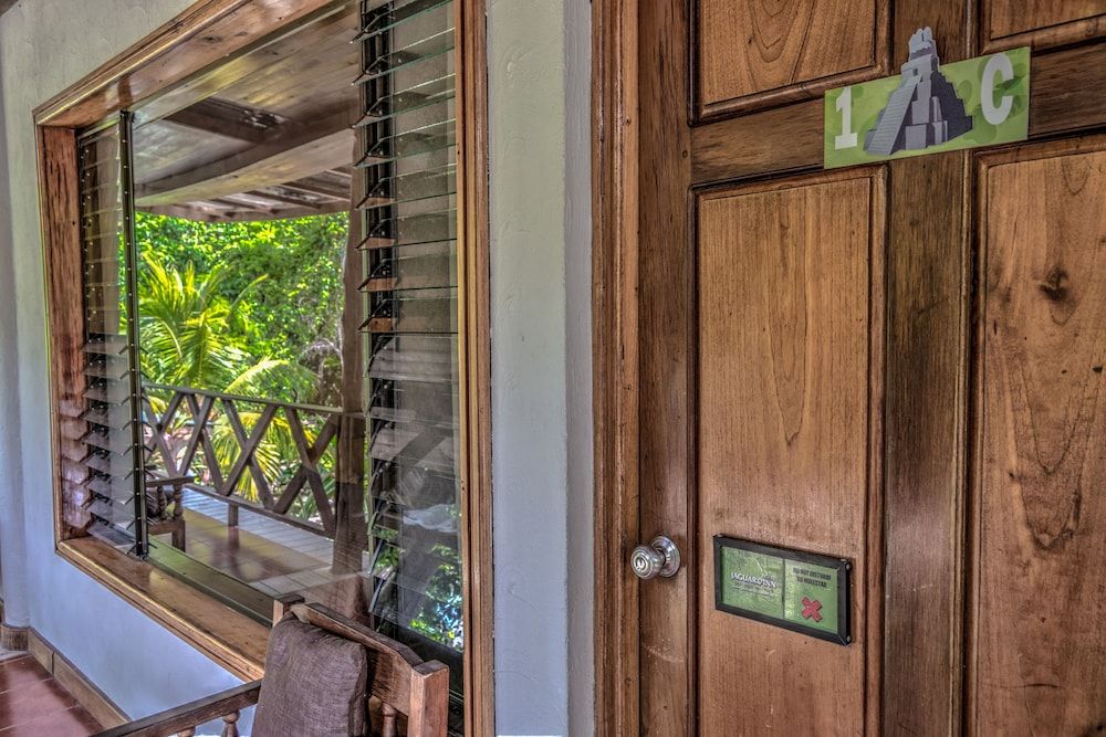 Hotel Jaguar Inn Tikal Family Room 4