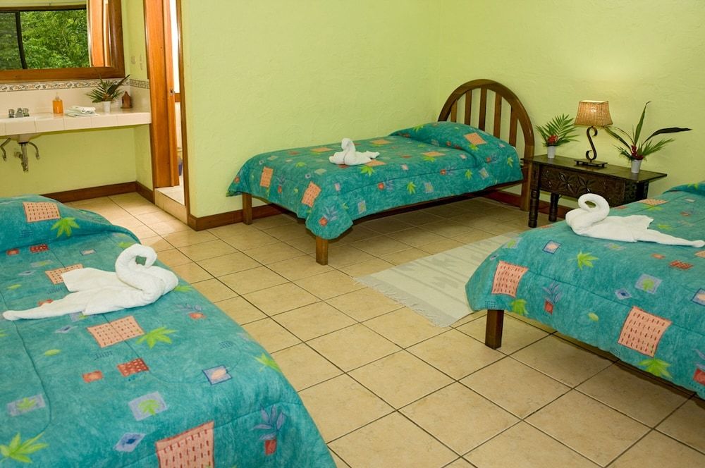 Hotel Jaguar Inn Tikal Comfort Triple Room 3