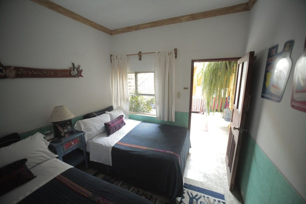 Twin Room, 2 Twin Beds, Shared Bathroom, Ground Floor