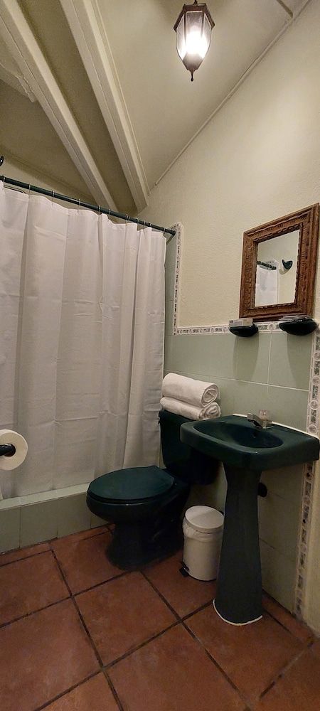 Standard Double Room, 1 Double Bed, Non Smoking, Ensuite