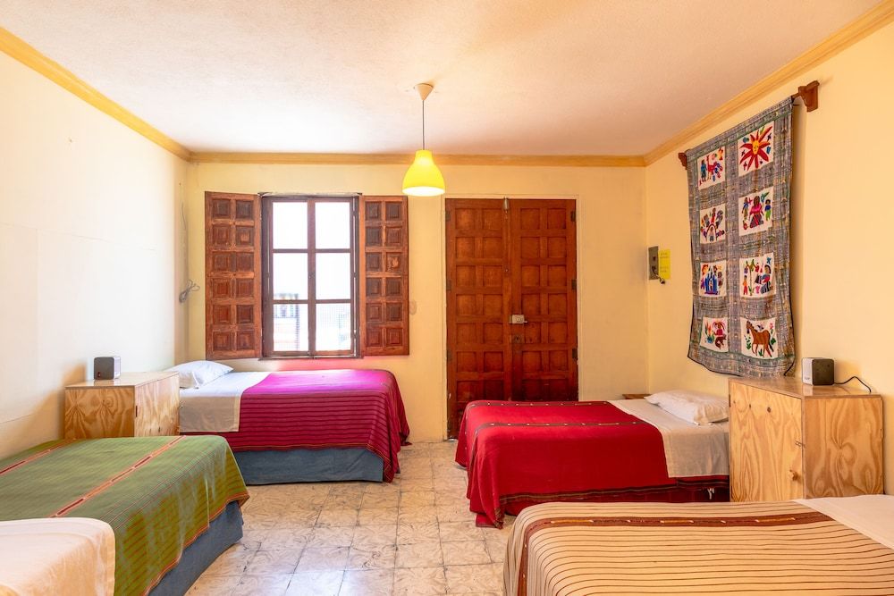 6 Beds, Shared Mixed Dormitory