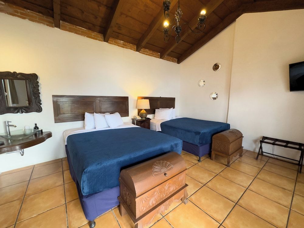 Naif Boutique Hotel Standard Quadruple Room 2