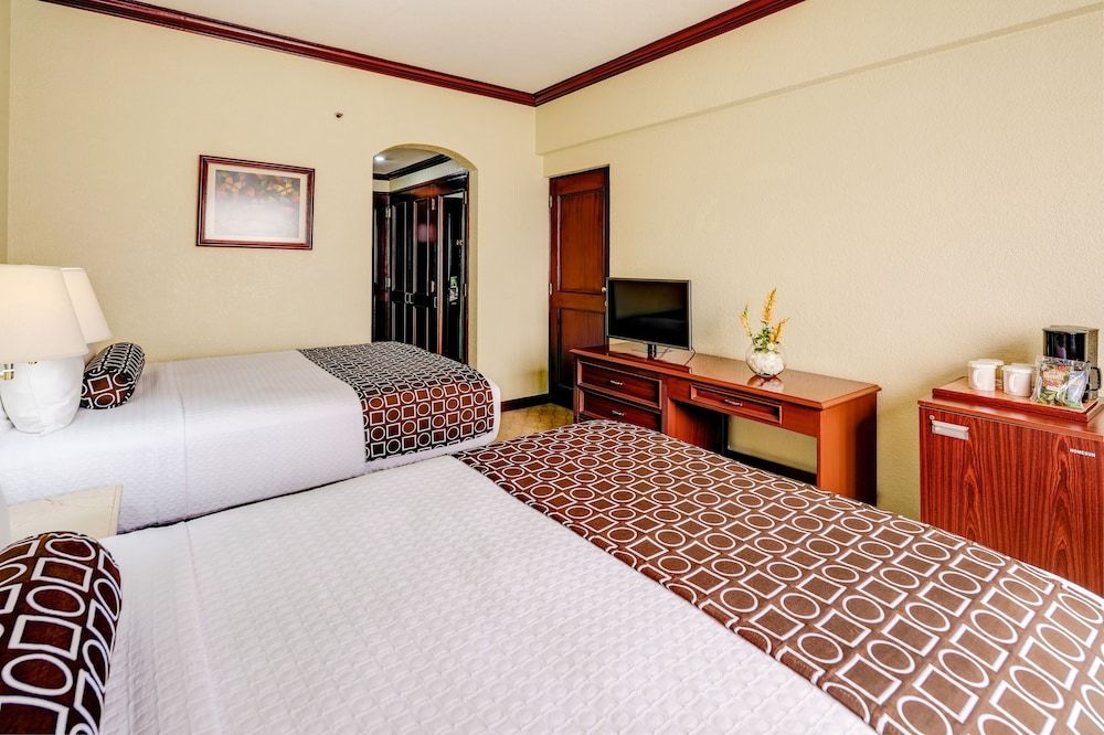 Standard Twin Room, 2 Double Beds