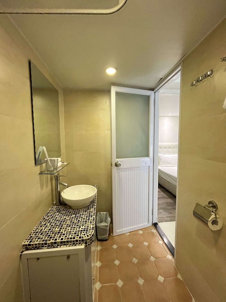 B&B Cheung Chau Pak She Deluxe Twin Room, Ground Floor 4