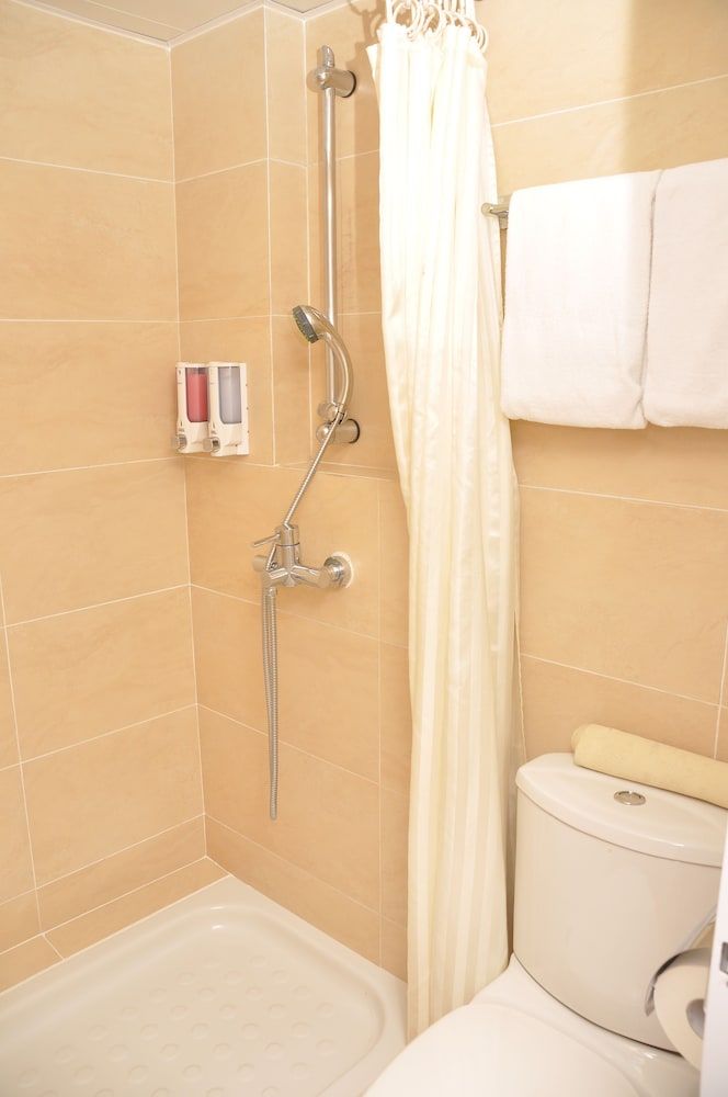 B&B Cheung Chau Pak She Deluxe Twin Room, Ground Floor 3