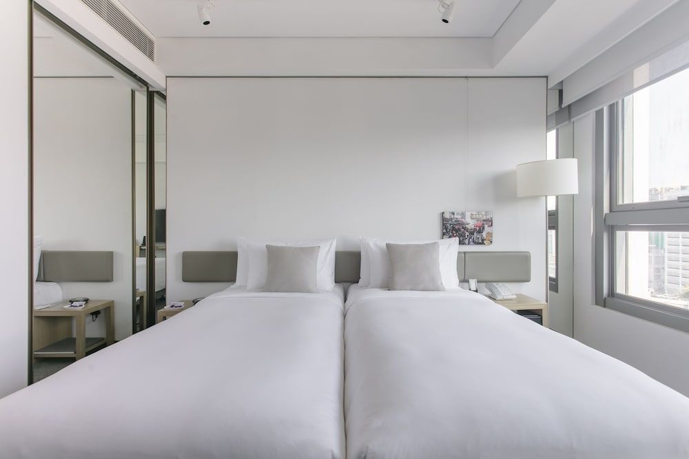 Hotel Stage Deluxe Twin Room 2