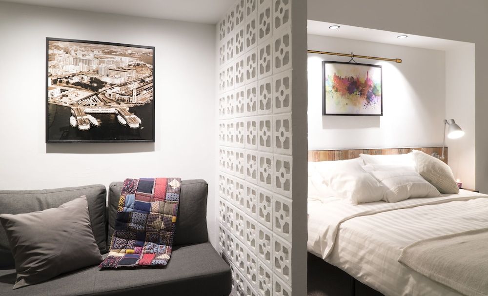 Attitude On Granville