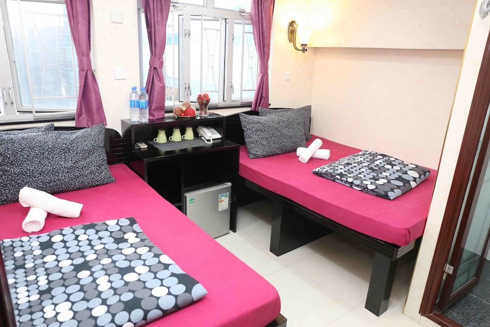 1 Family and 1 Triple Room for 7 People