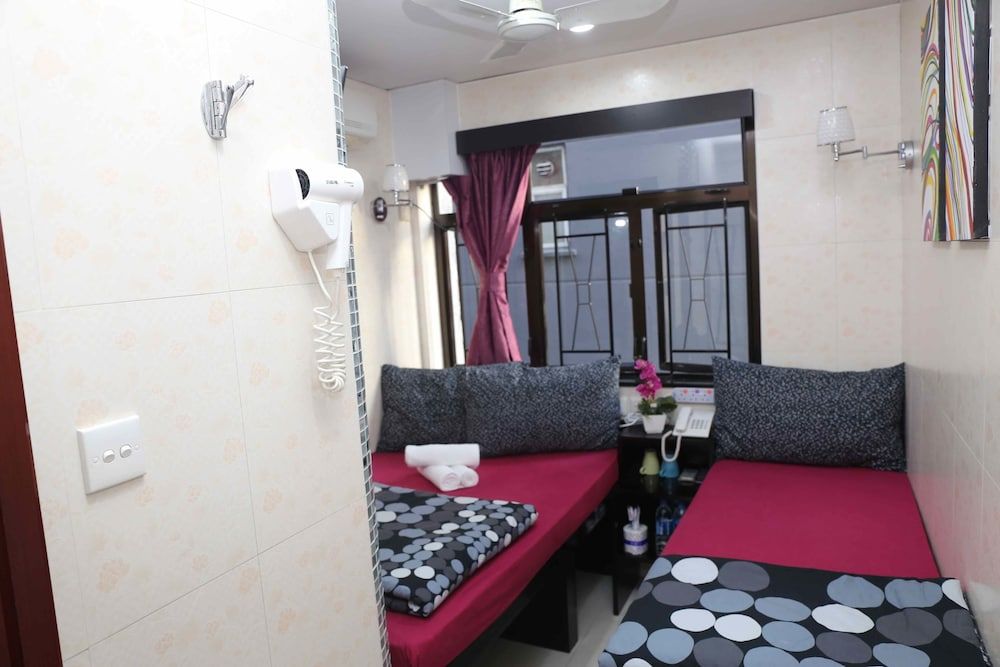 1 Family and 1 Triple Room for 7 People