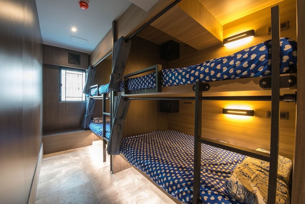 4 Bed Deluxe Family room
