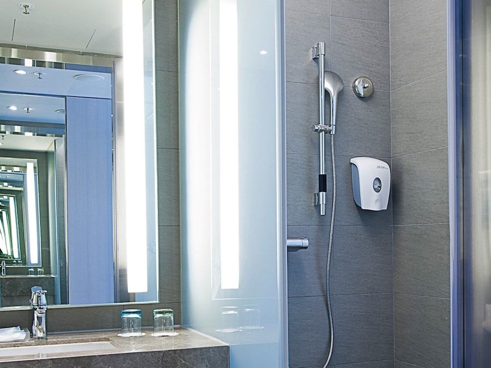 Holiday Inn Express Hong Kong Mongkok by IHG Standard Room 5