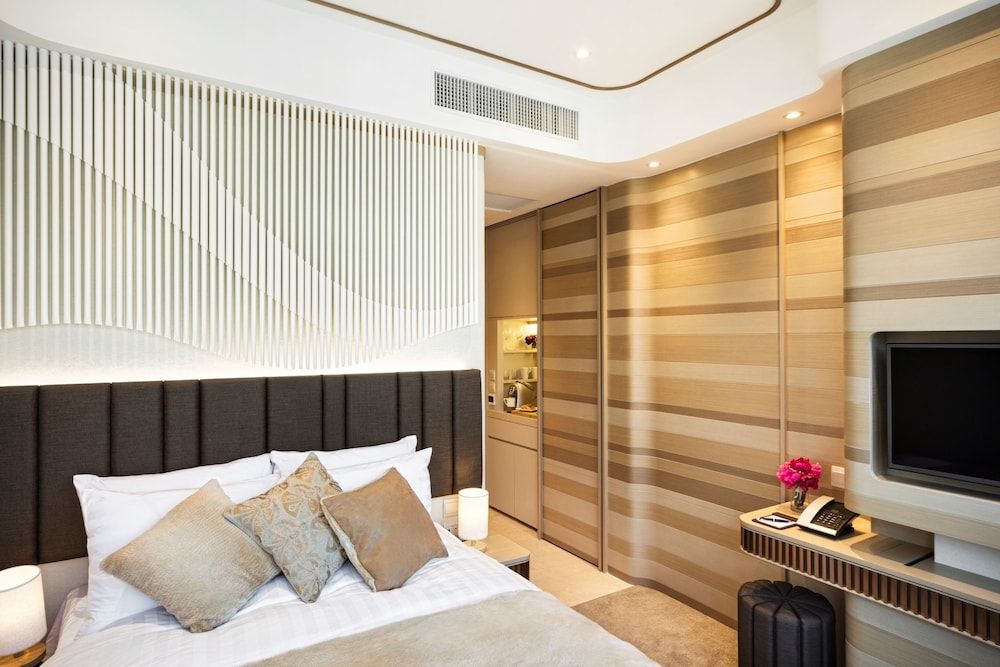 undefined Burlington Hotel 4