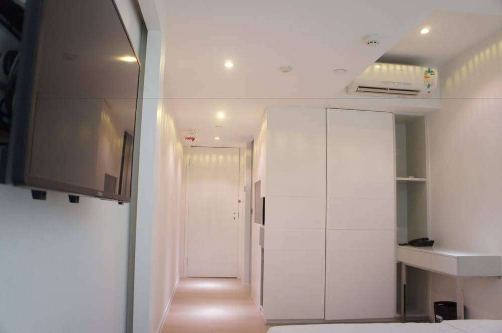 Homy Central Deluxe Twin Room 7