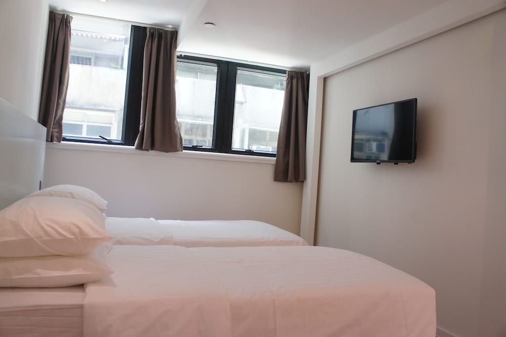 Homy Central Deluxe Twin Room