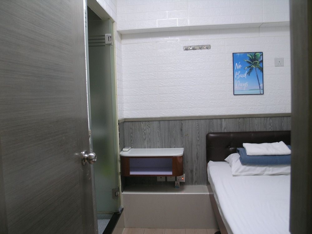 Basic Single Room (No Window)