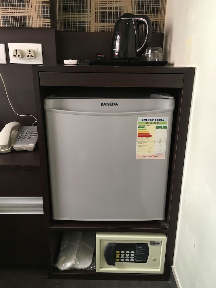 Seasons Hotel - Tsim sha tsui Standard Double Room 14