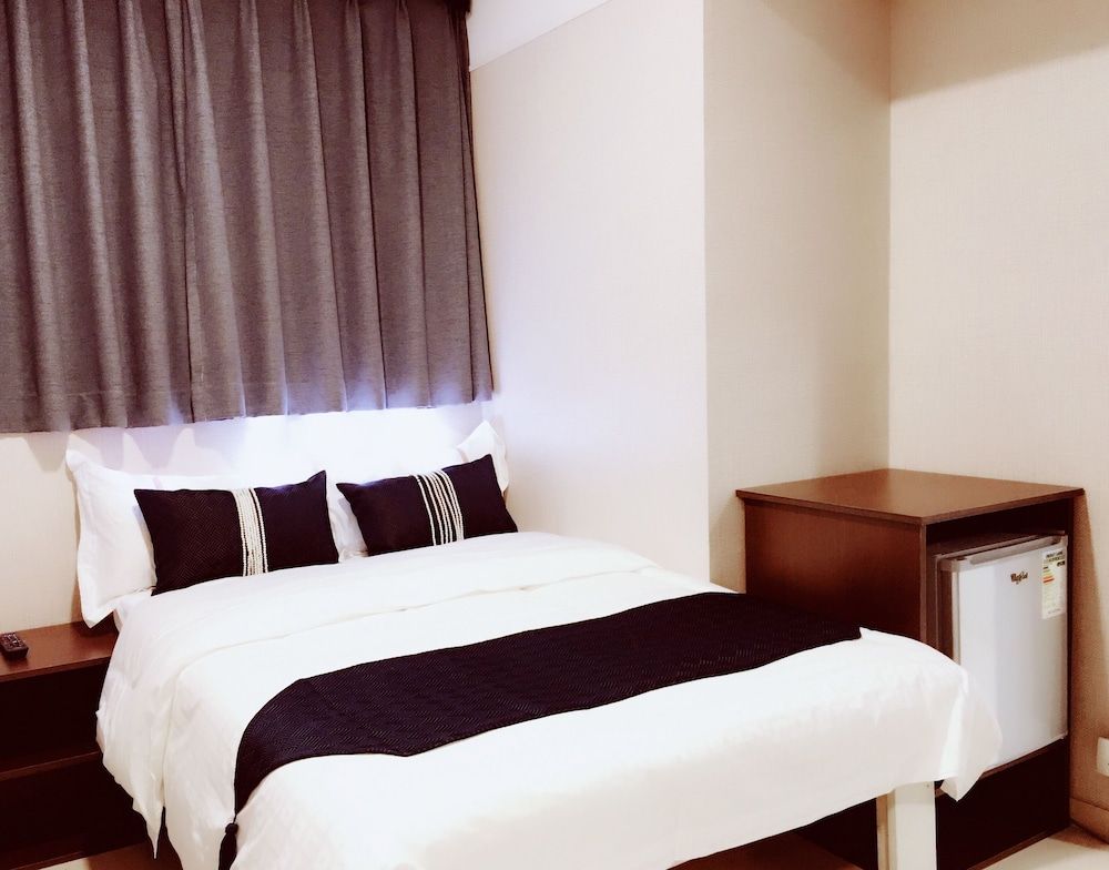 Seasons Hotel - Tsim sha tsui Standard Double Room 4