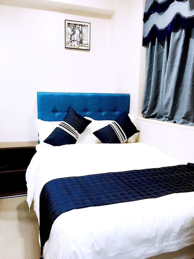 Seasons Hotel - Tsim sha tsui Standard Double Room 2