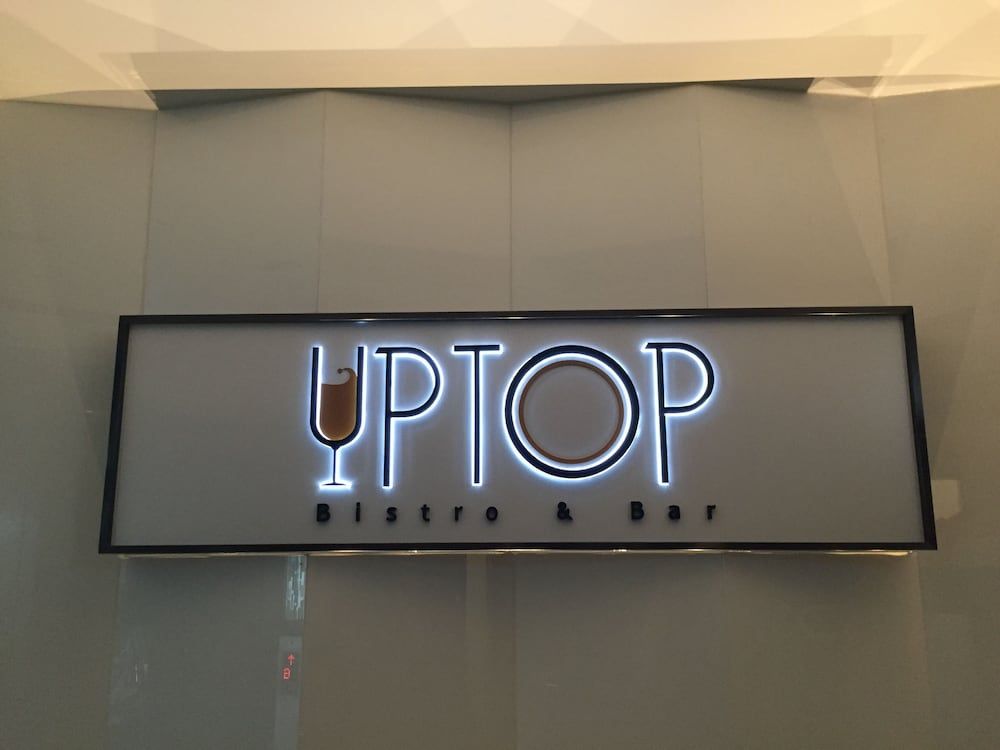 undefined Popway Hotel 8