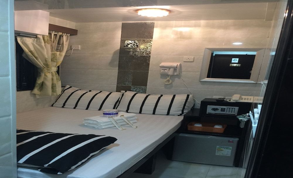 Hostel Venus Standard Double Room 8