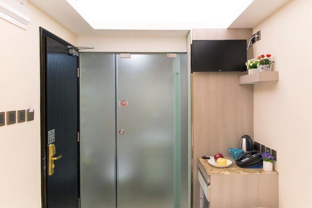 METROPLACE BOUTIQUE Standard Twin Room 2