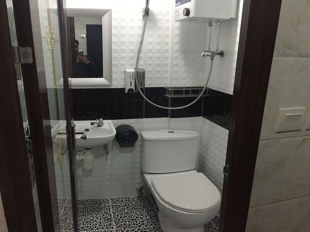 Hi-Inn Standard Double Room 14