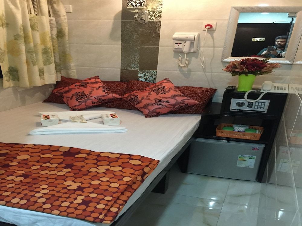 Hi-Inn Standard Double Room 7