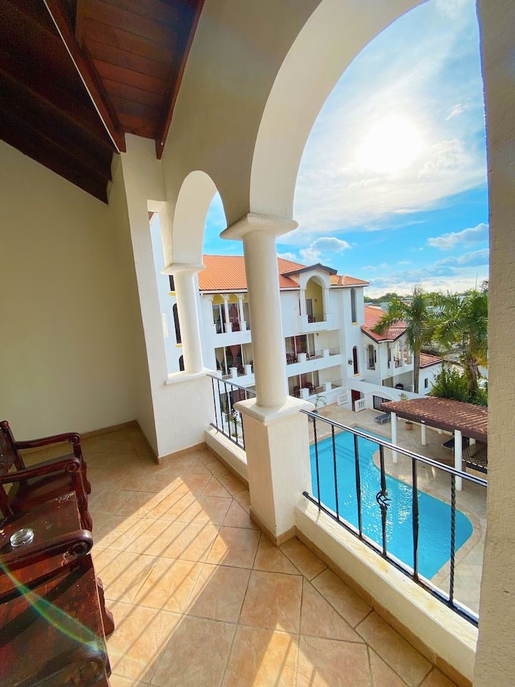 West Bay Colonial Junior Suite, 1 Bedroom, Pool View