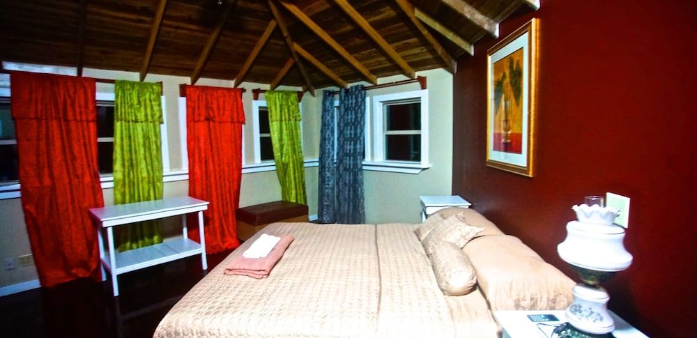 Lands End Ocean View King 2