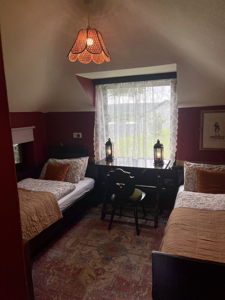 Traditional Twin Room