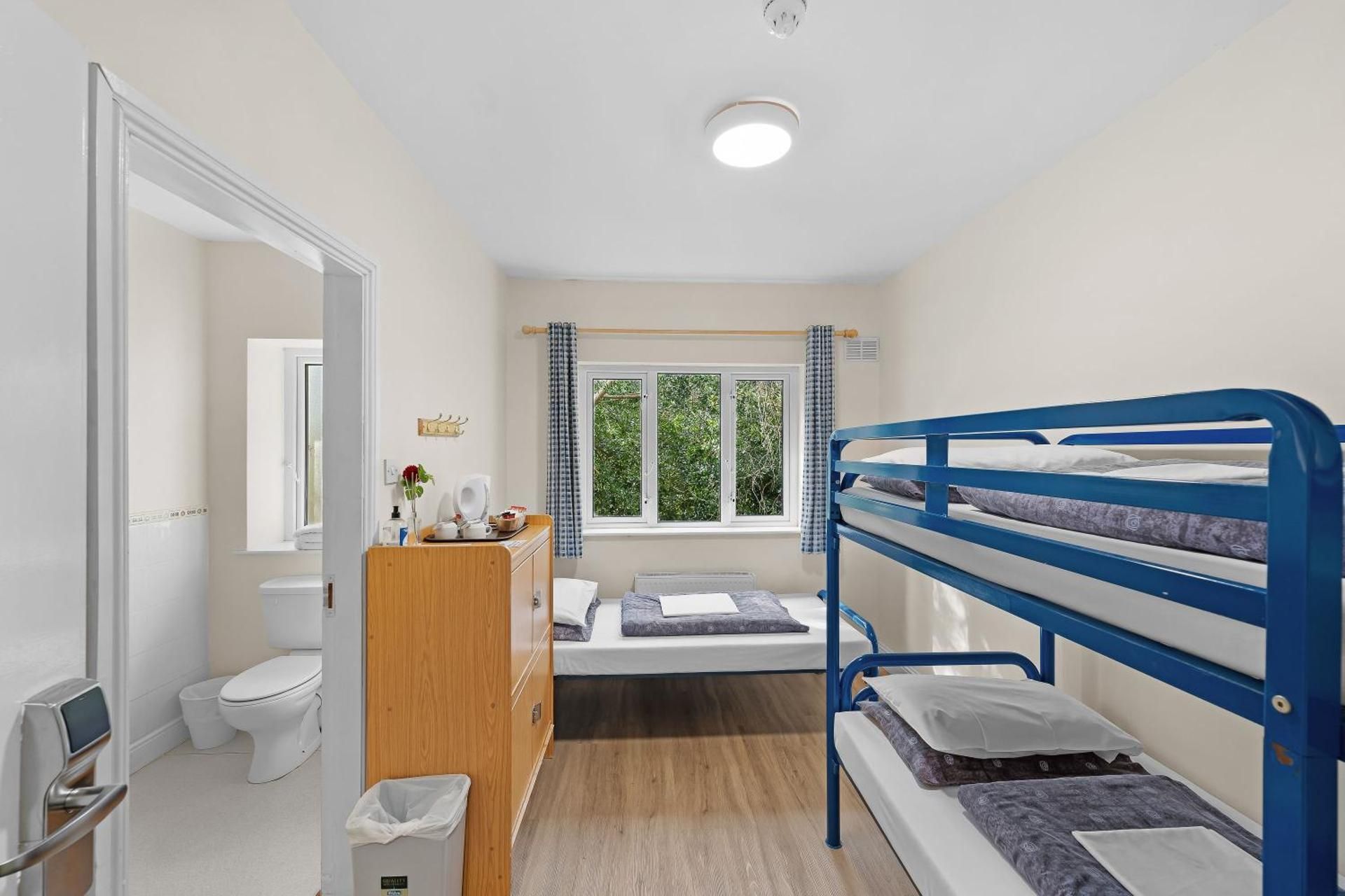 Triple Room with Private Bathroom