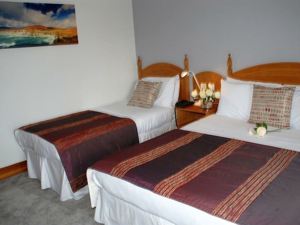 Classic Double or Twin Room, Ensuite