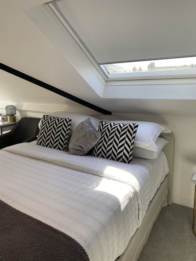 Avoca House Standard Double Room, Ensuite, City View