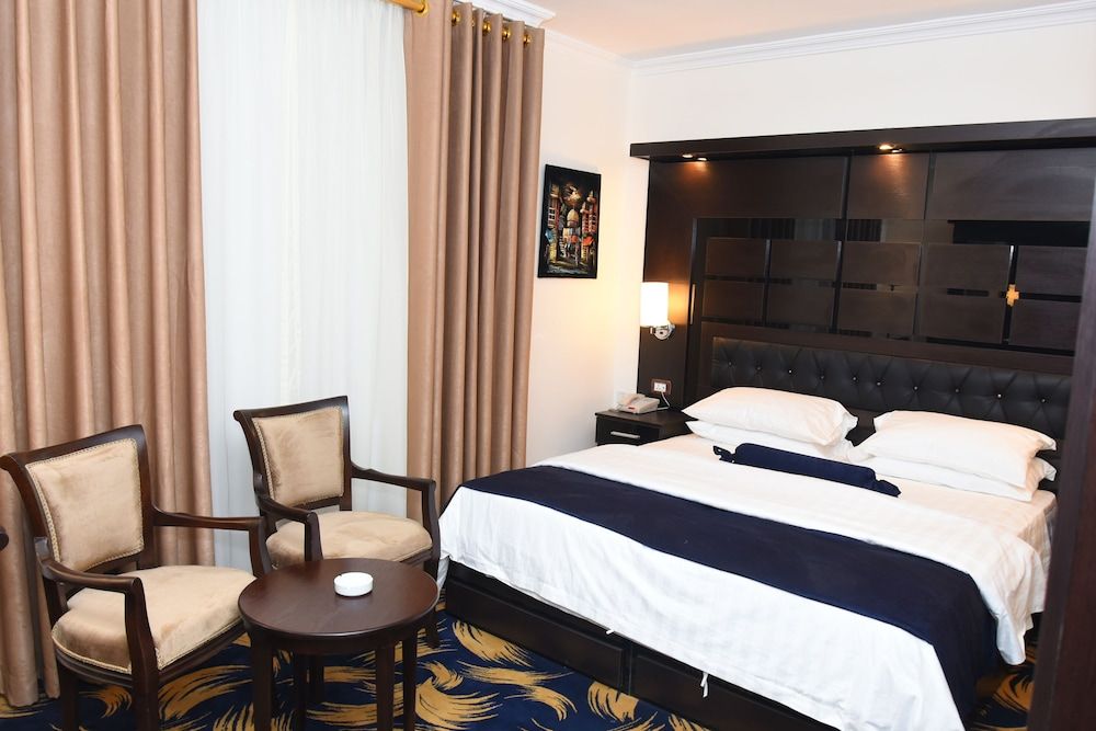 undefined Sparr Hotel 7
