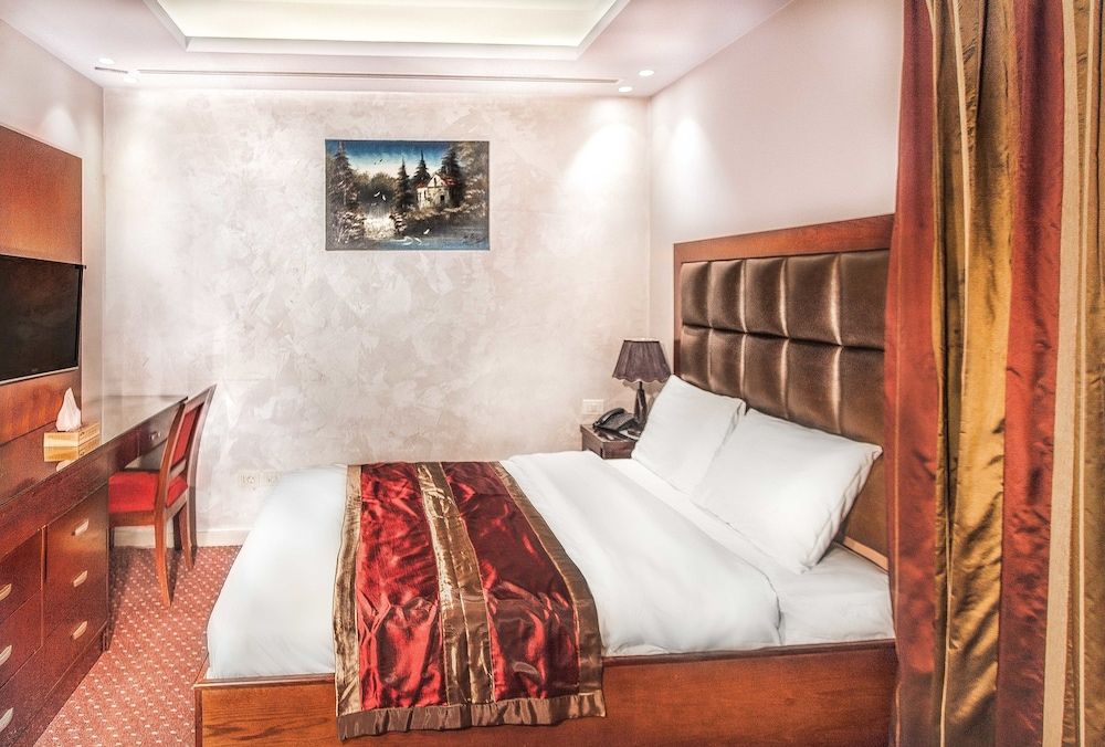 Sofia Suites Hotel Standard Room 3