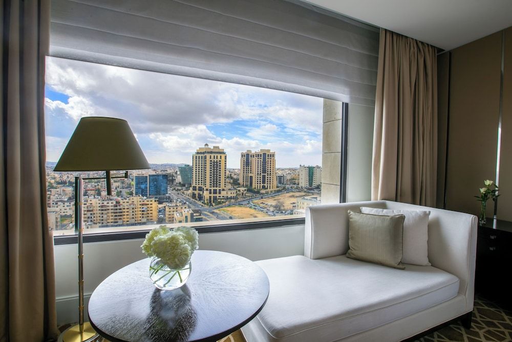 Deluxe Room, 2 Queen Beds, Smoking