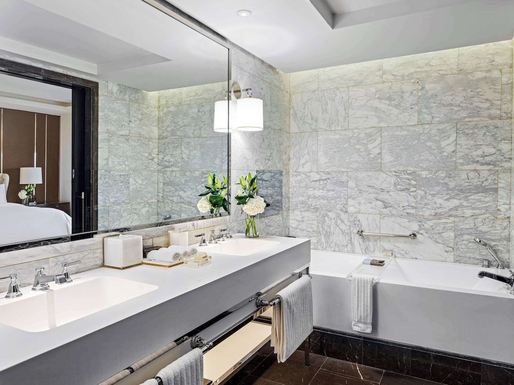 Fairmont Amman Fairmont, Room, 2 Queen Beds, Smoking 11