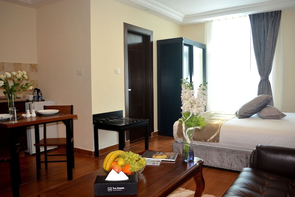 Tilal Almadina Hotel & Suites Studio, 1 King Bed 2