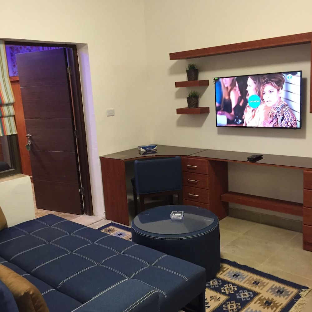 undefined The Royal Luxury Apartments & studios 8