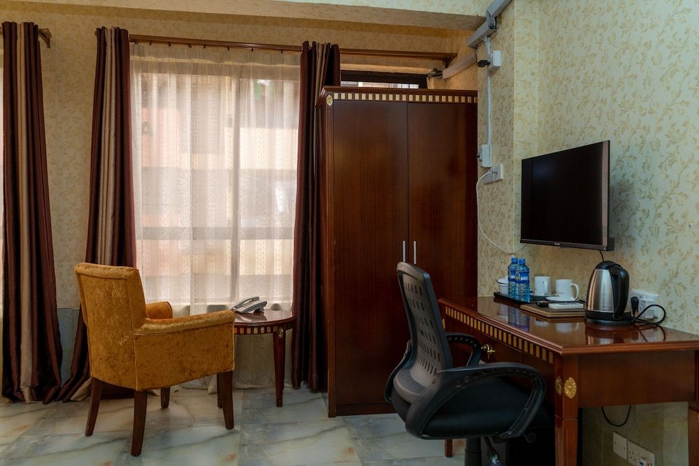 Easy Hotel Kenya Deluxe Double Room 20